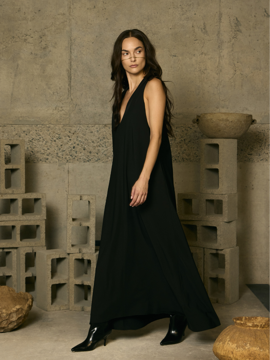 Vestido Escote Profundo - Negro