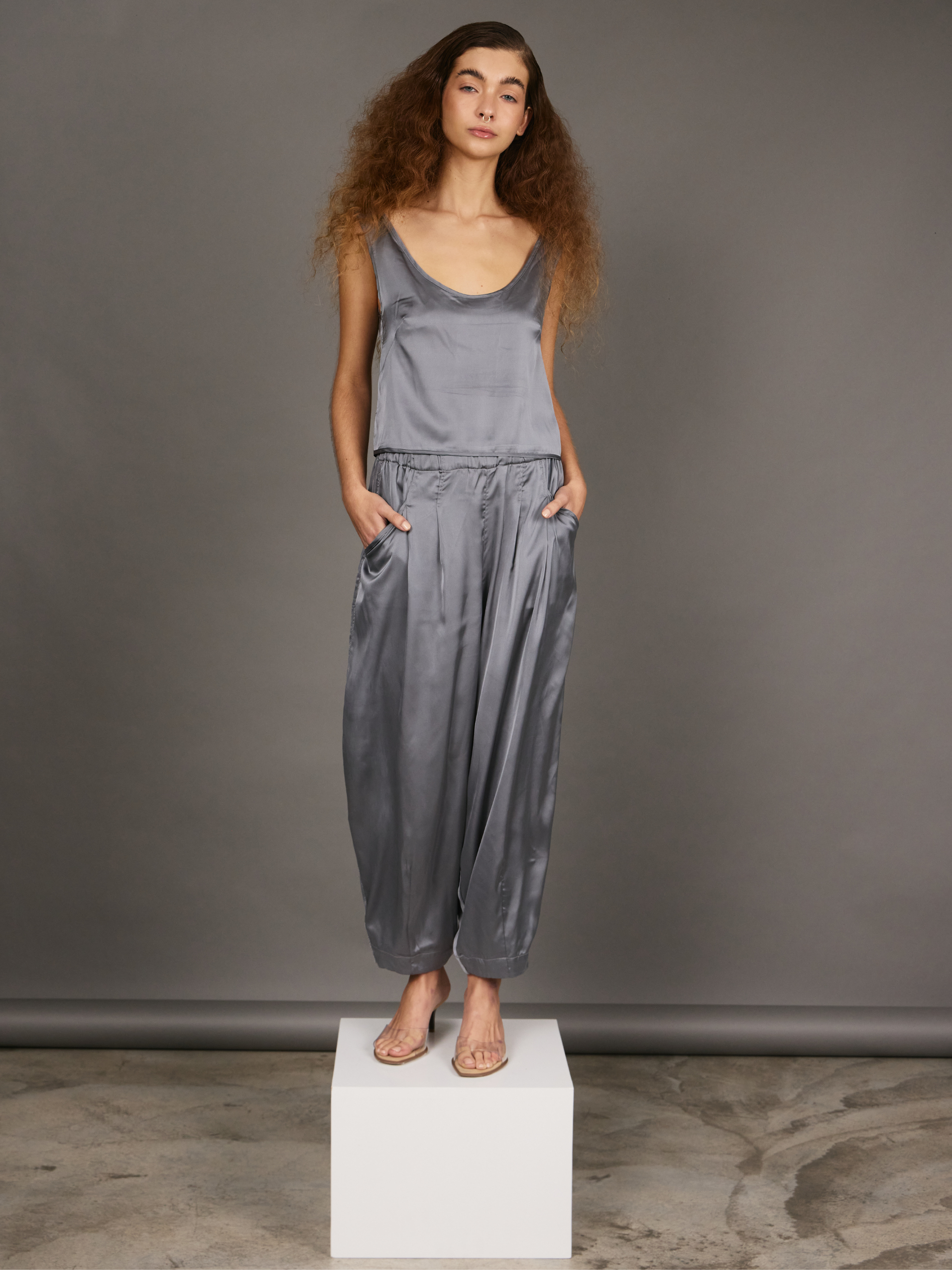 Top Satin - Gris Oscuro